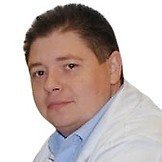 Врач Аладжев Юрий Тофикович