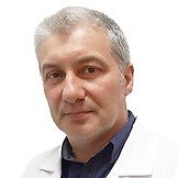 Врач Негинский Олег Семенович